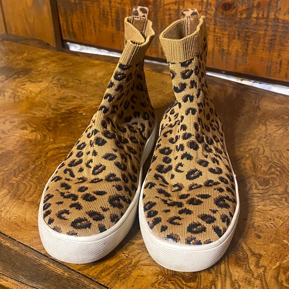 Leopard Print High-Top Sneakers. Youth size 3 - Picture 3 of 3